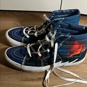 Vans High-Top Sneakers in Blue and Red